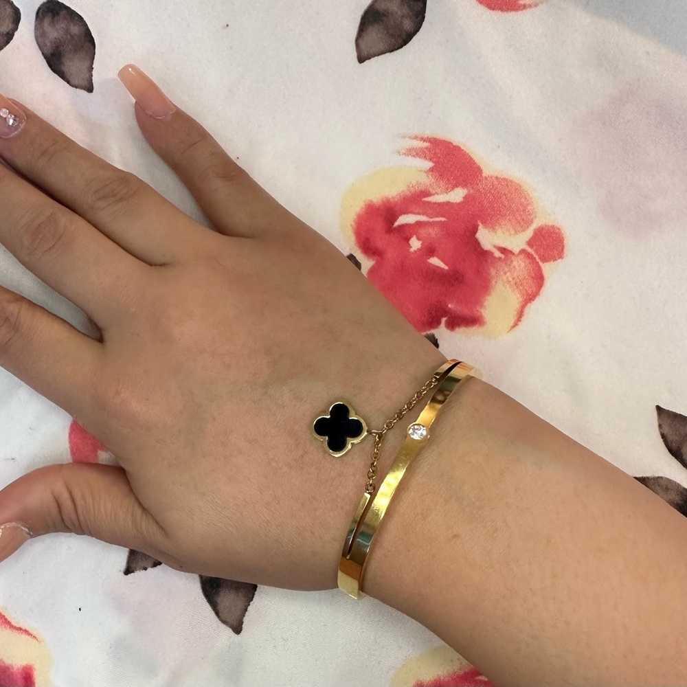 14K Gold plated bangle - Picture 8 of 8